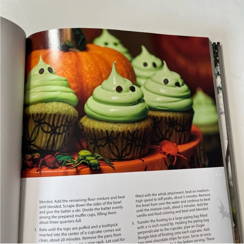 The Nightmare Before Christmas: The Official Cookbook & Entertaining Guide